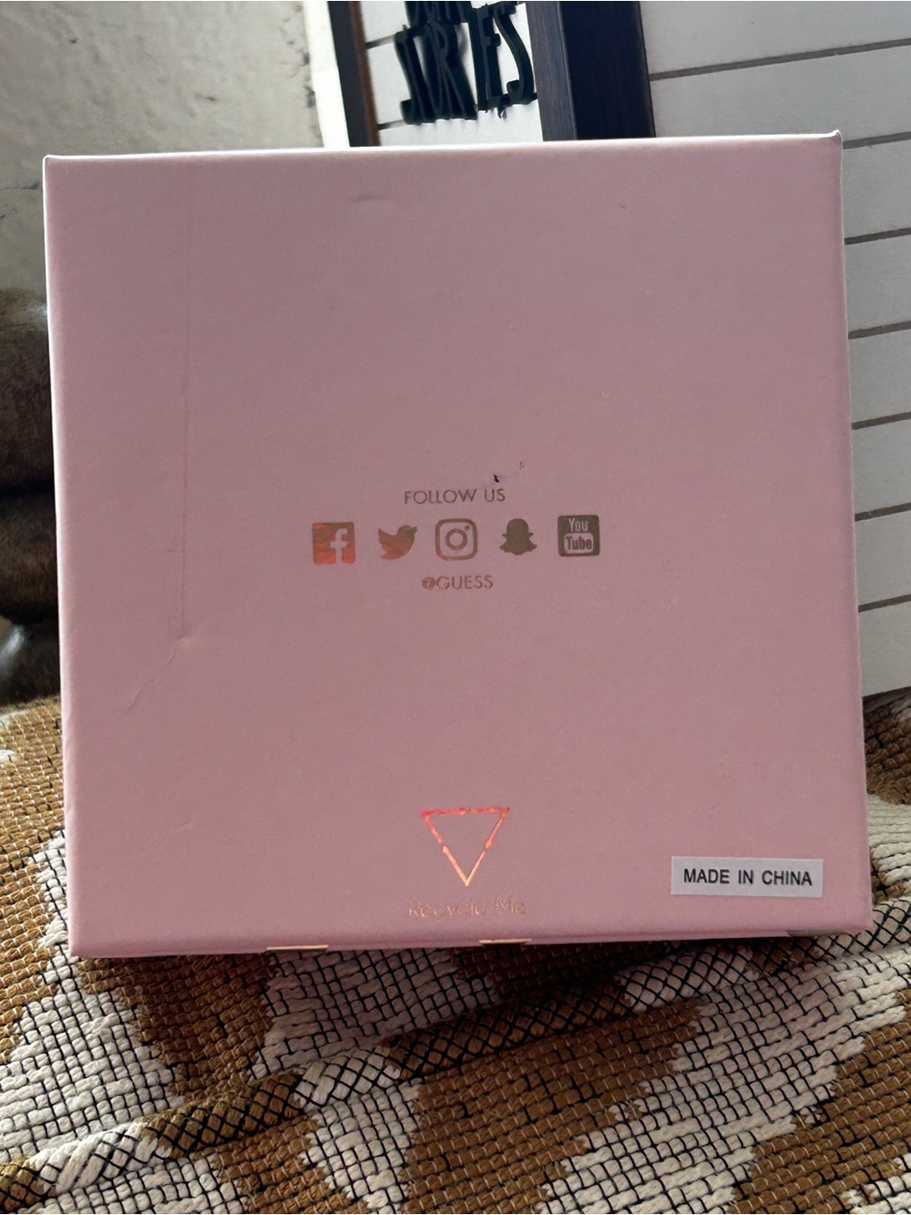 NWT GUESS Gift Set - Picture 5 of 6